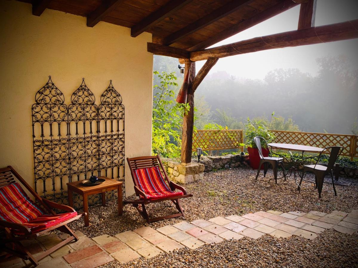 Gîte la canopée à Duras - Piscine Exterior foto